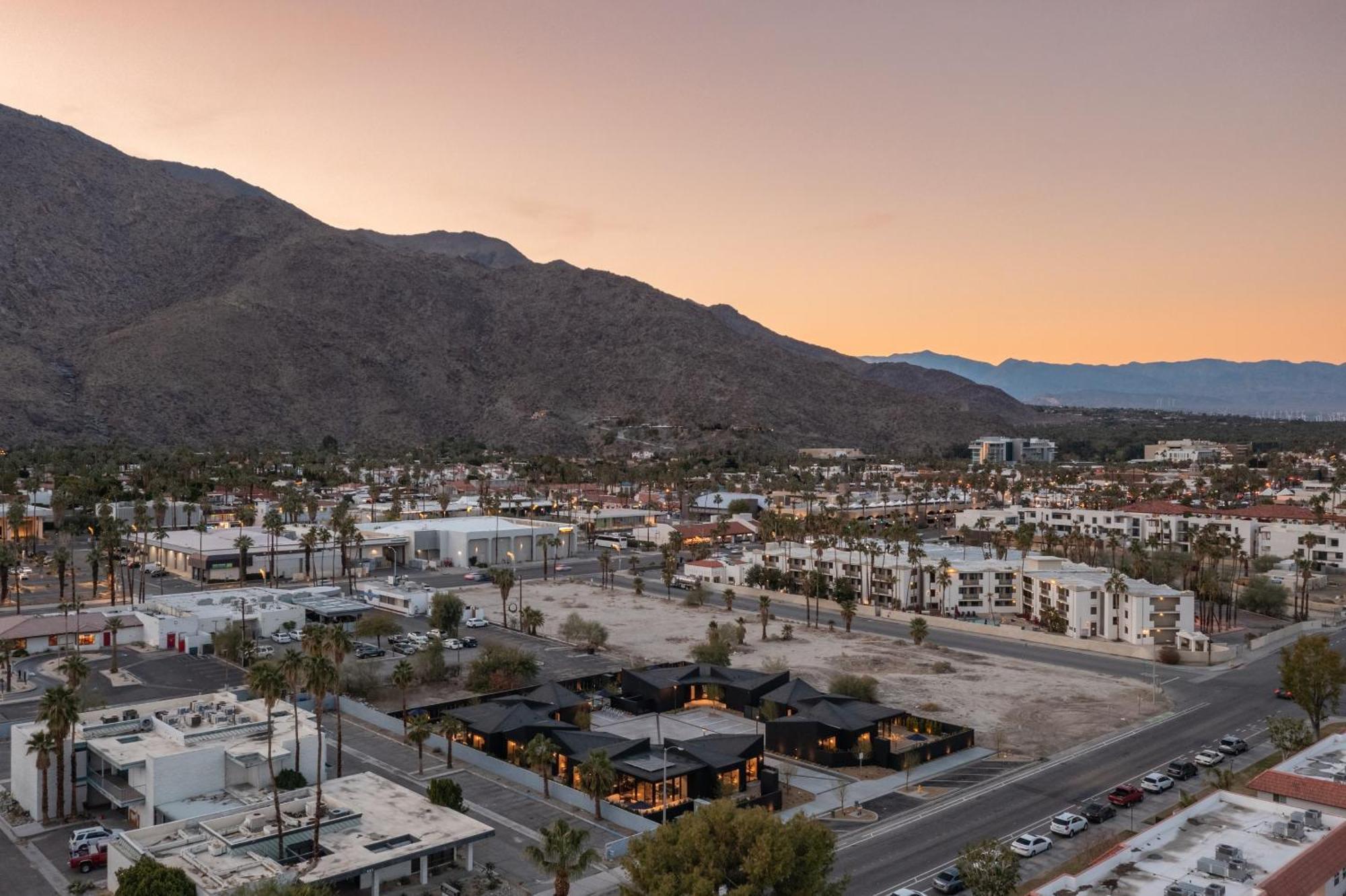 Blackhaus By Avantstay Ada Modern Rooms, Pool & Bbq Palm Springs Dış mekan fotoğraf