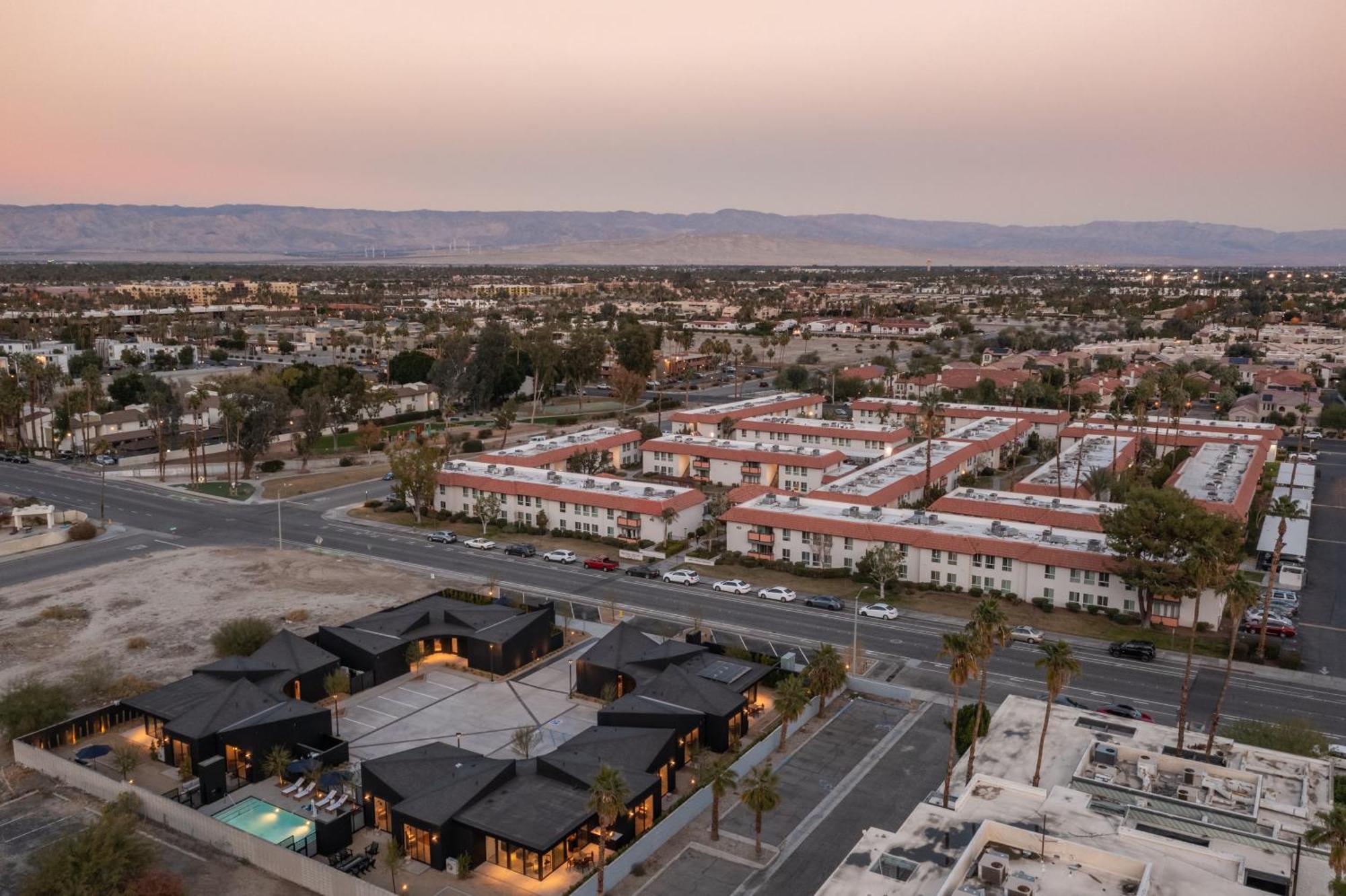 Blackhaus By Avantstay Ada Modern Rooms, Pool & Bbq Palm Springs Dış mekan fotoğraf